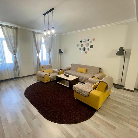 Enjoy Apartments - Spacious Retreat In Our Villa Cluj-Napoca Luaran gambar