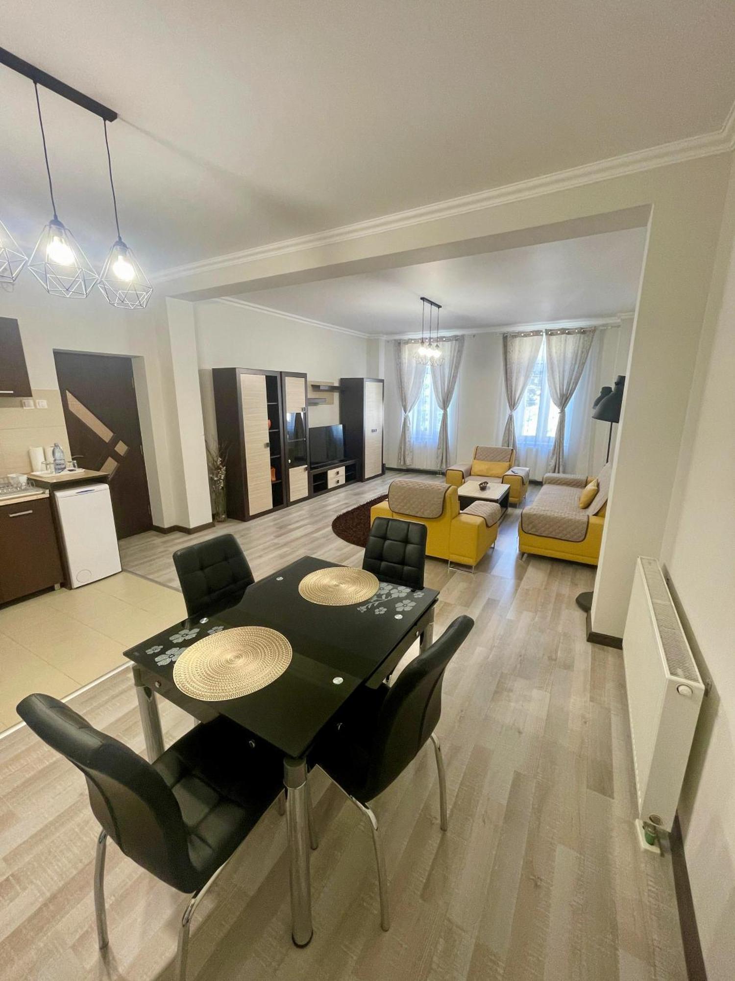 Enjoy Apartments - Spacious Retreat In Our Villa Cluj-Napoca Luaran gambar