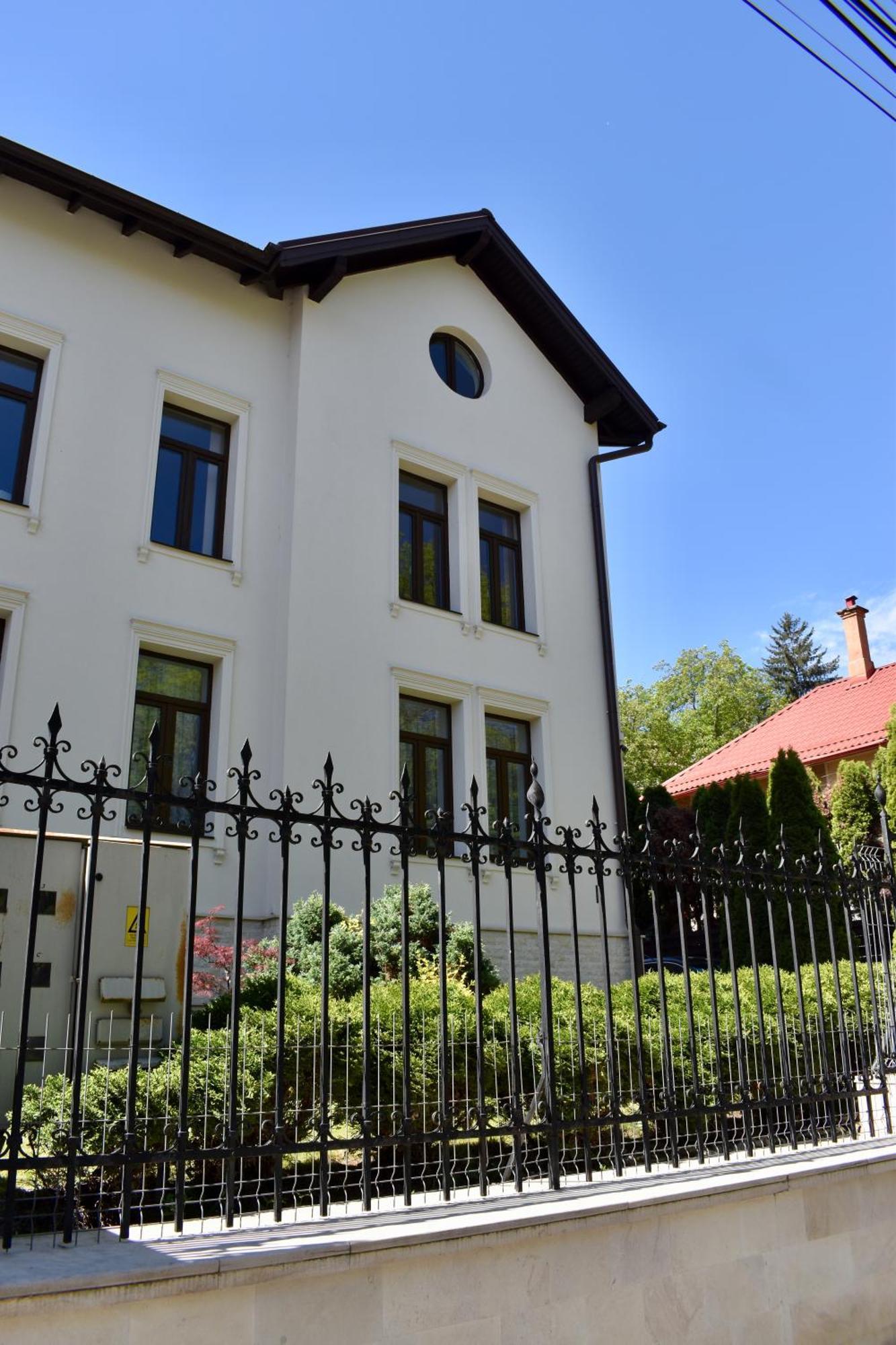 Enjoy Apartments - Spacious Retreat In Our Villa Cluj-Napoca Luaran gambar